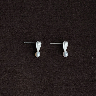 OLIO E ACETO油醋汁 · 纯银珍珠水滴耳钉