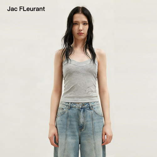 JAC FLEURANT2026夏季新款灰色烫钻Logo吊带背心女士短款设计感