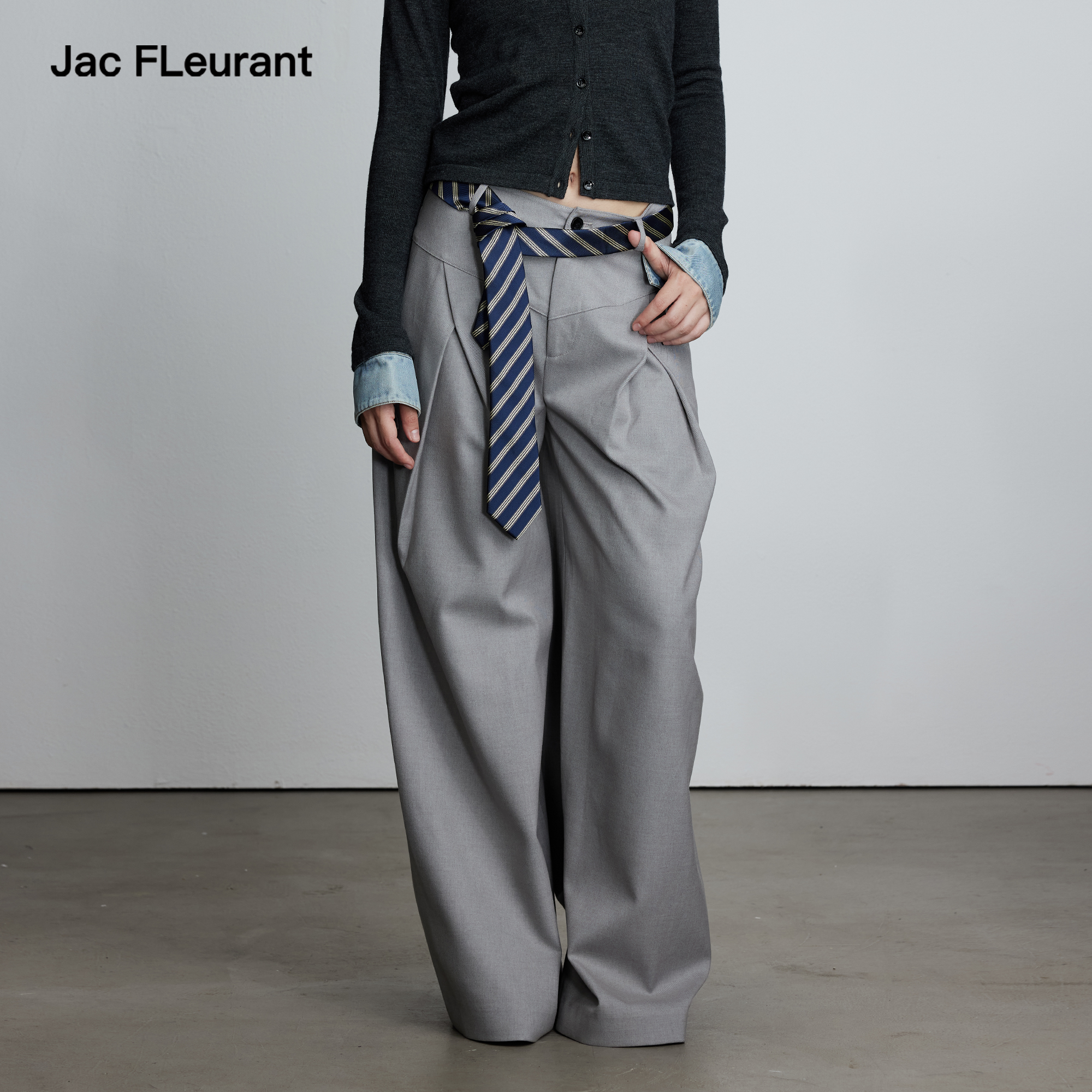 JAC FLEURANT2025秋冬新品V腰双褶裥西裤宽松休闲细条纹休闲裤