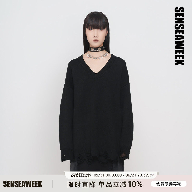 SENSEAWEEK秋冬新品慵懒风纯色宽松上衣破洞流苏毛边V领毛衣