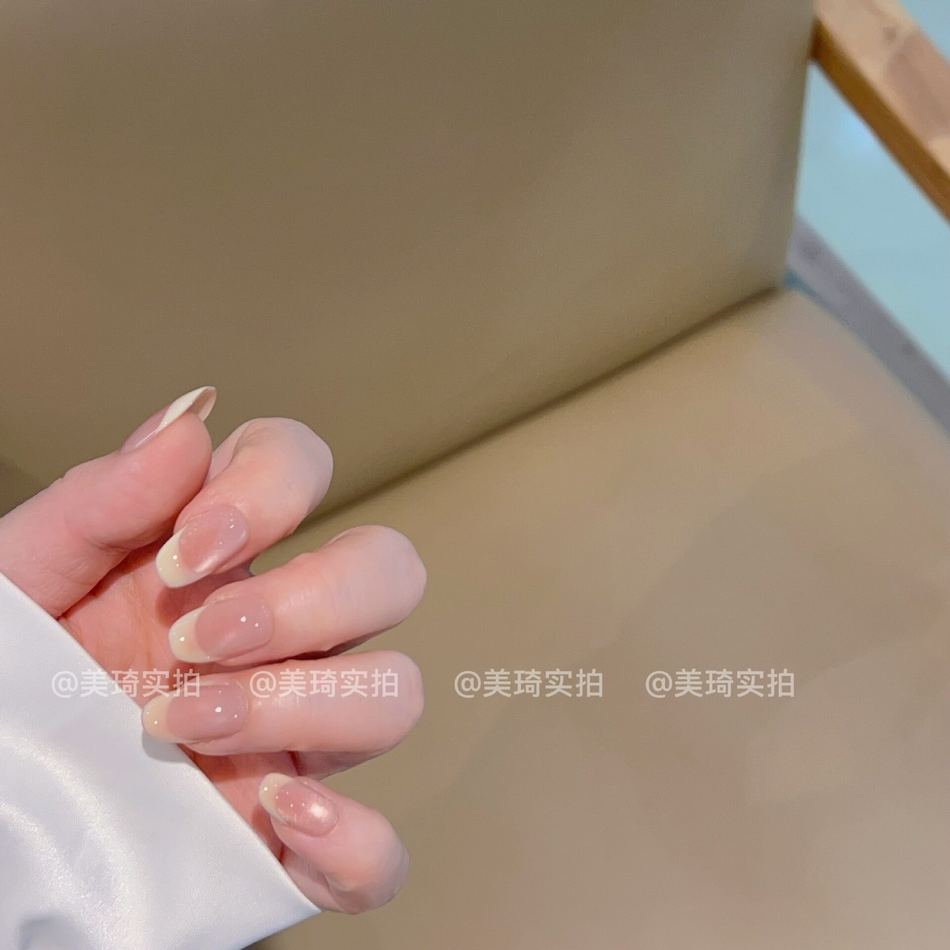 蜜瓜裸粉猫眼法式腮红甲