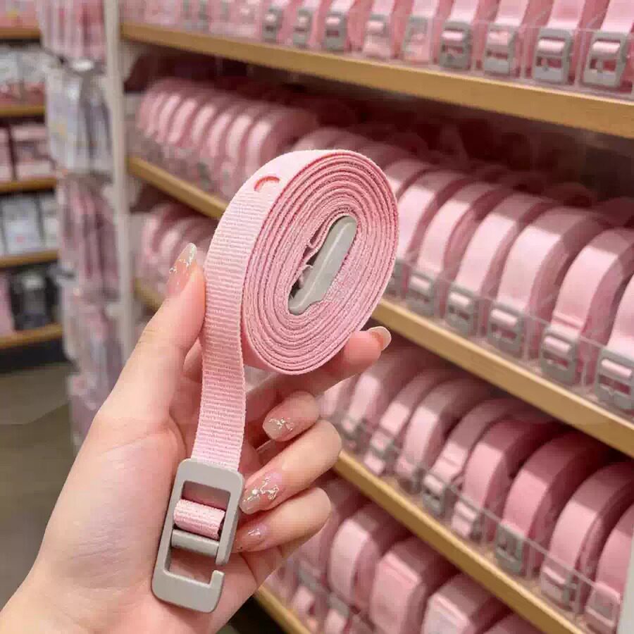 旅行便携式免打孔伸缩晾衣绳