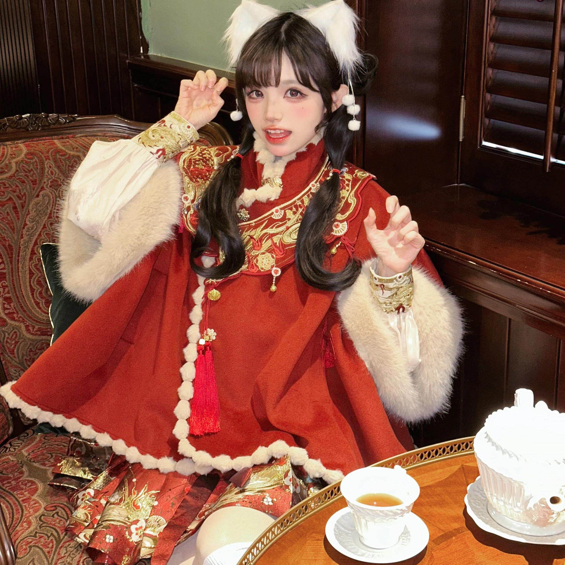 汉服女红绒岁安重工刺绣斗篷里衣马面裙新年拜年服汉元素国风冬季