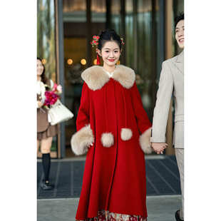 毛呢红大衣女冬季新娘结婚敬酒中长款毛领外套高级新年战袍新中式