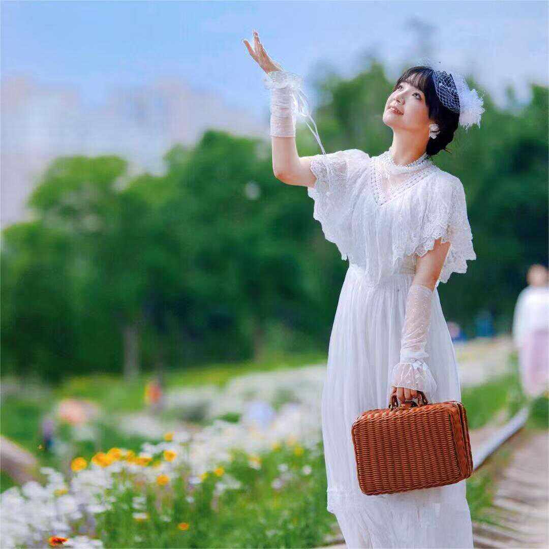 女成人复古洋裙刘留洋千金大小姐森系法式裙轻婚纱白色气质公主裙
