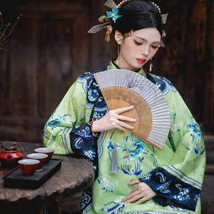 清汉女宫廷风古装绿色格格服清朝国风晋商少奶奶套装戏文说舞蹈服