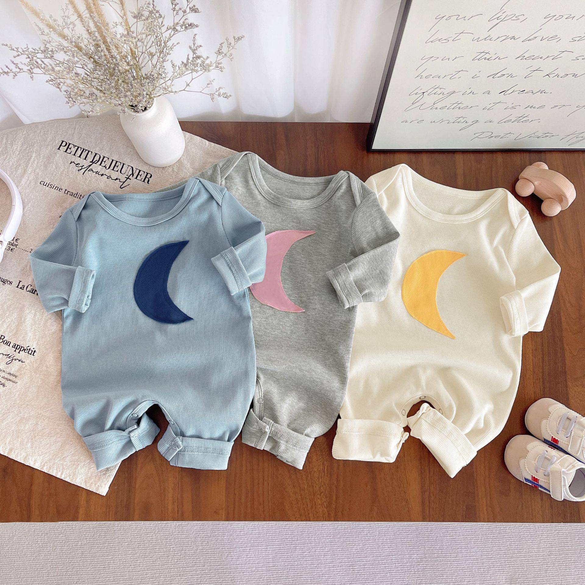 婴儿秋季长袖连体衣幼儿哈衣新款宝宝春秋爬行服新生儿居家服时尚