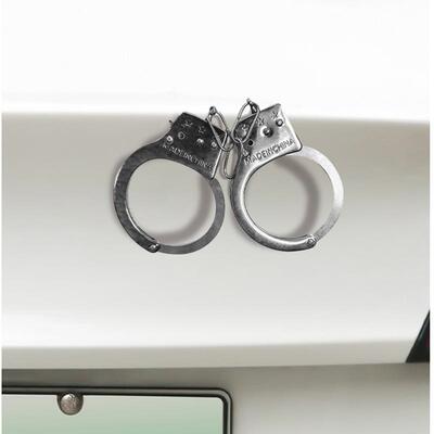 车之倩创意手铐汽车摆件
