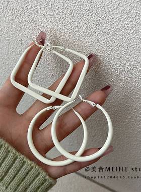 .European geometry Trapezoid Retro fashion earring lady