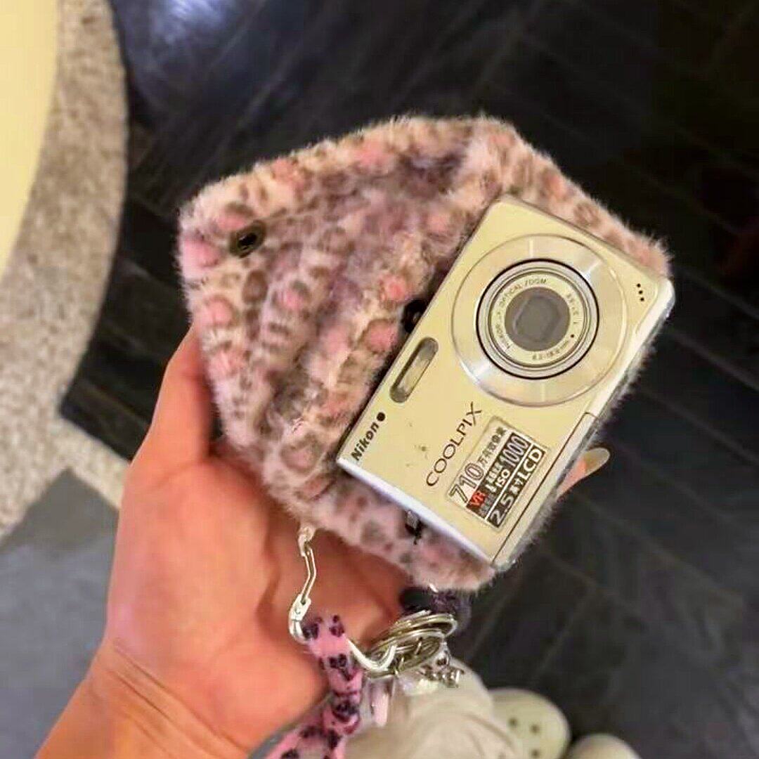 毛绒紫豹纹便携CCD收纳包出游数码相机包防摔防震防刮耐磨保护套