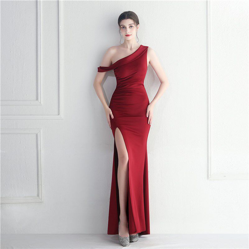 晚礼服女轻奢高级感伴娘礼仪婚礼正式场合单肩斜领修身长款连衣裙