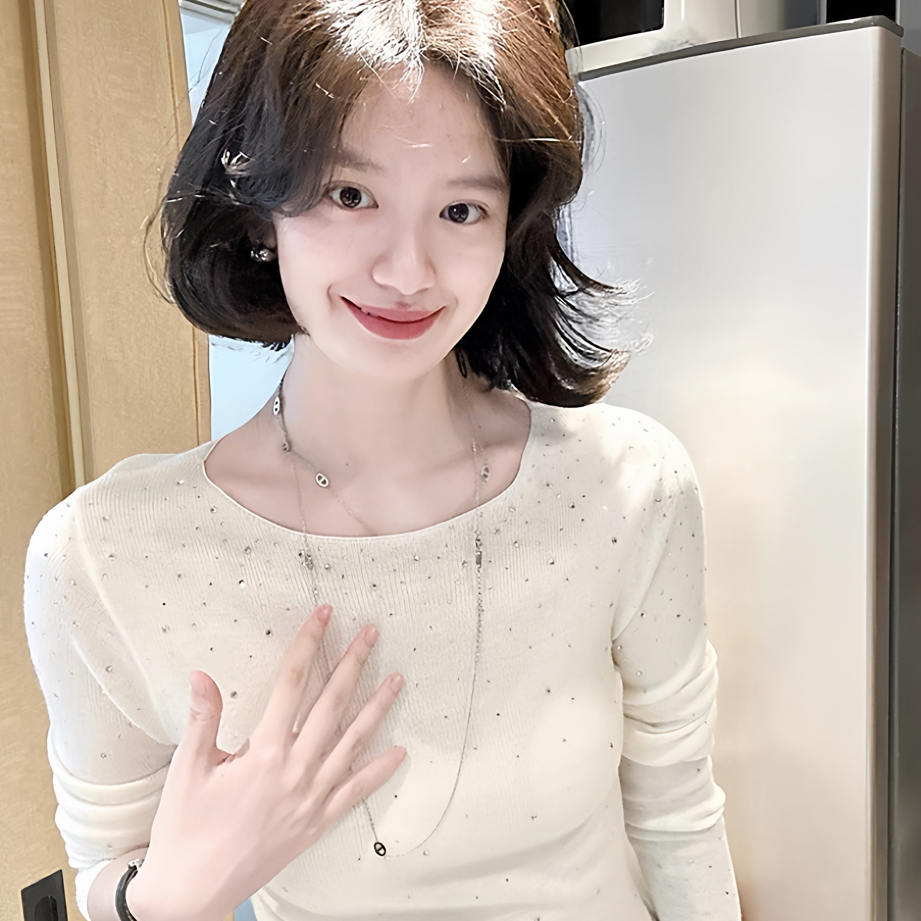 重工烫钻针织打底衫女秋冬法式温柔设计感小个子修身洋气内搭上衣,女装/女士精品,毛针织衫,淘宝优惠券,粉丝福利购,淘宝优惠卷