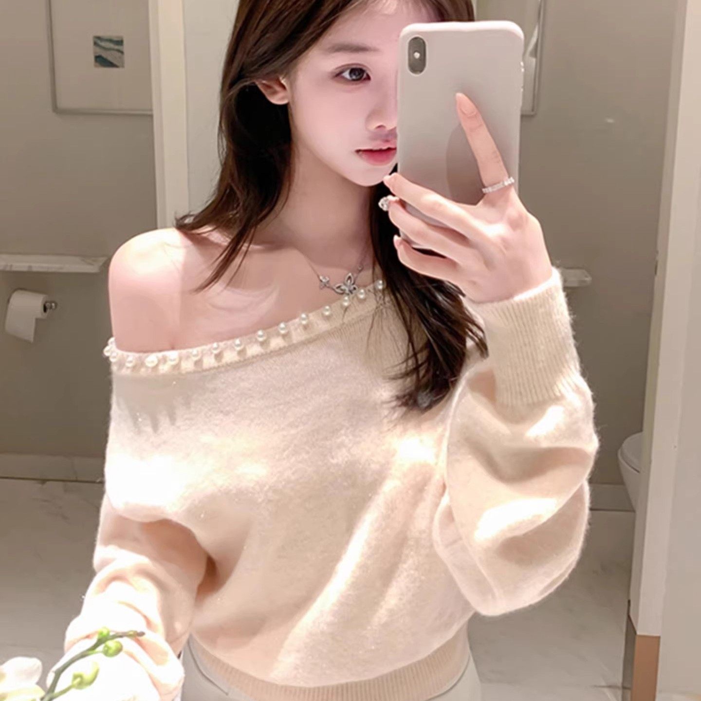 粉色珍珠领斜肩针织衫女春秋季纯欲风设计感超好看露肩打底衫上衣,女装/女士精品,毛针织衫,淘宝优惠券,粉丝福利购,淘宝优惠卷