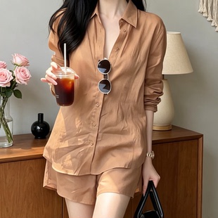 夏季新款独特漂亮出片衣服焦糖色天丝防晒衬衫短裤时尚休闲套装女