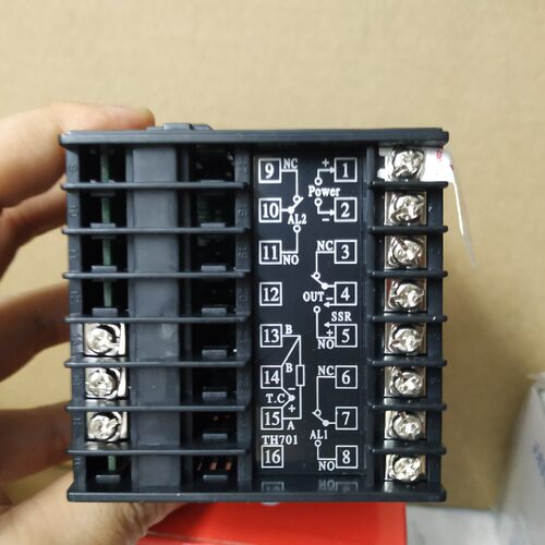 北崎YOTO 经济型数显智能温控表 TH7-RB40K (K型继电器)