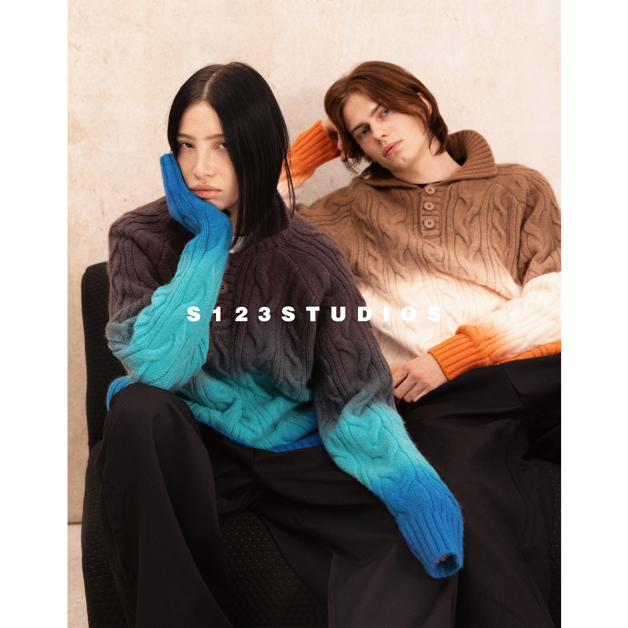 复古撞色渐变麻花针织毛衣