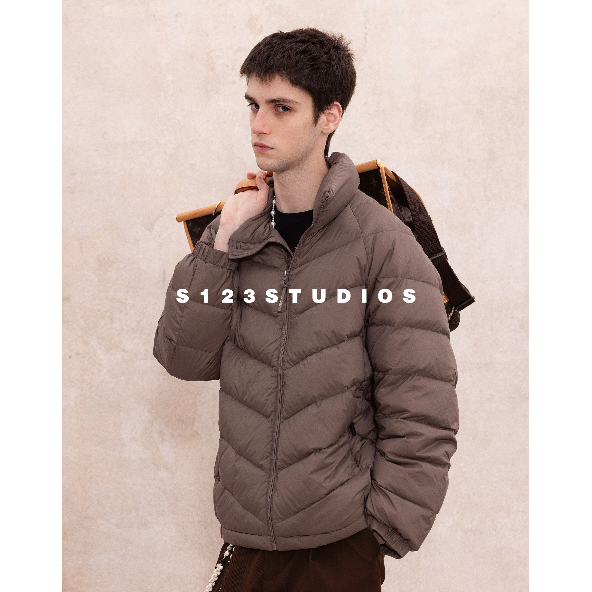 S123 90白鸭绒排骨羽绒服软糯蓬松冬季轻便保暖男纯色立领外套