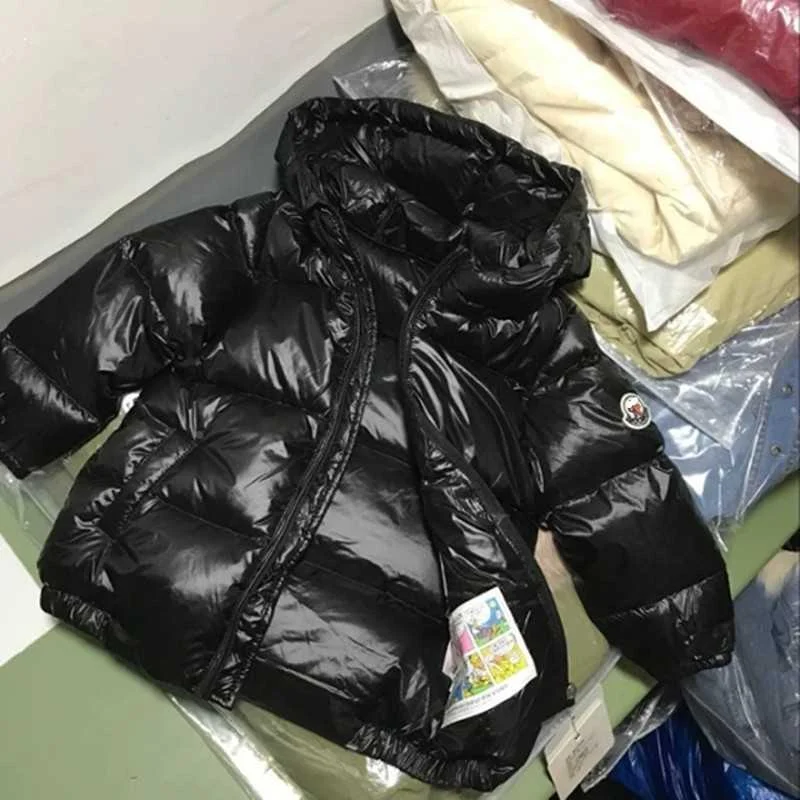 冬季儿童羽绒服加厚男童女童宝小童宝连短款帽韩版白鸭绒黑色新品