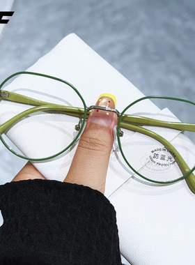 新款近视眼镜女可配度数高级感素颜显白显脸小平光防蓝光眼镜