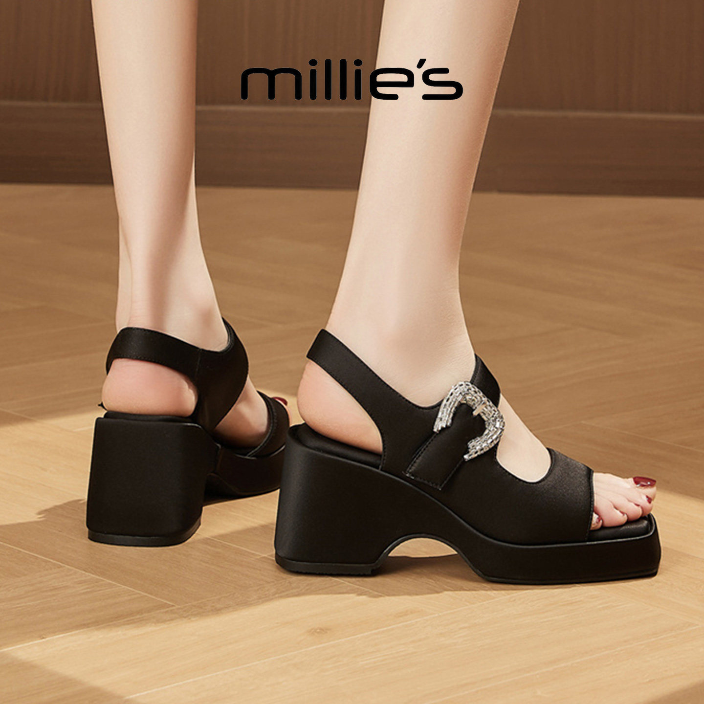 MILLIE'S/妙丽2026新款厚底水钻凉鞋女黑色时尚百搭舒适勃肯鞋