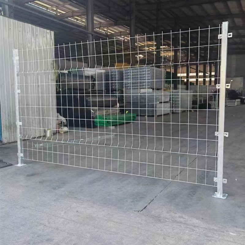 硬塑双边丝护栏网高速公路护栏网户外养H殖栅栏隔离铁丝防护围栏