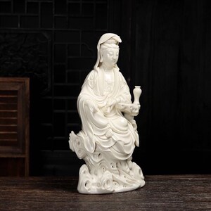 陶瓷摆饰《坐岩自在观音菩萨像》王秋芳雕塑观世音菩萨佛像