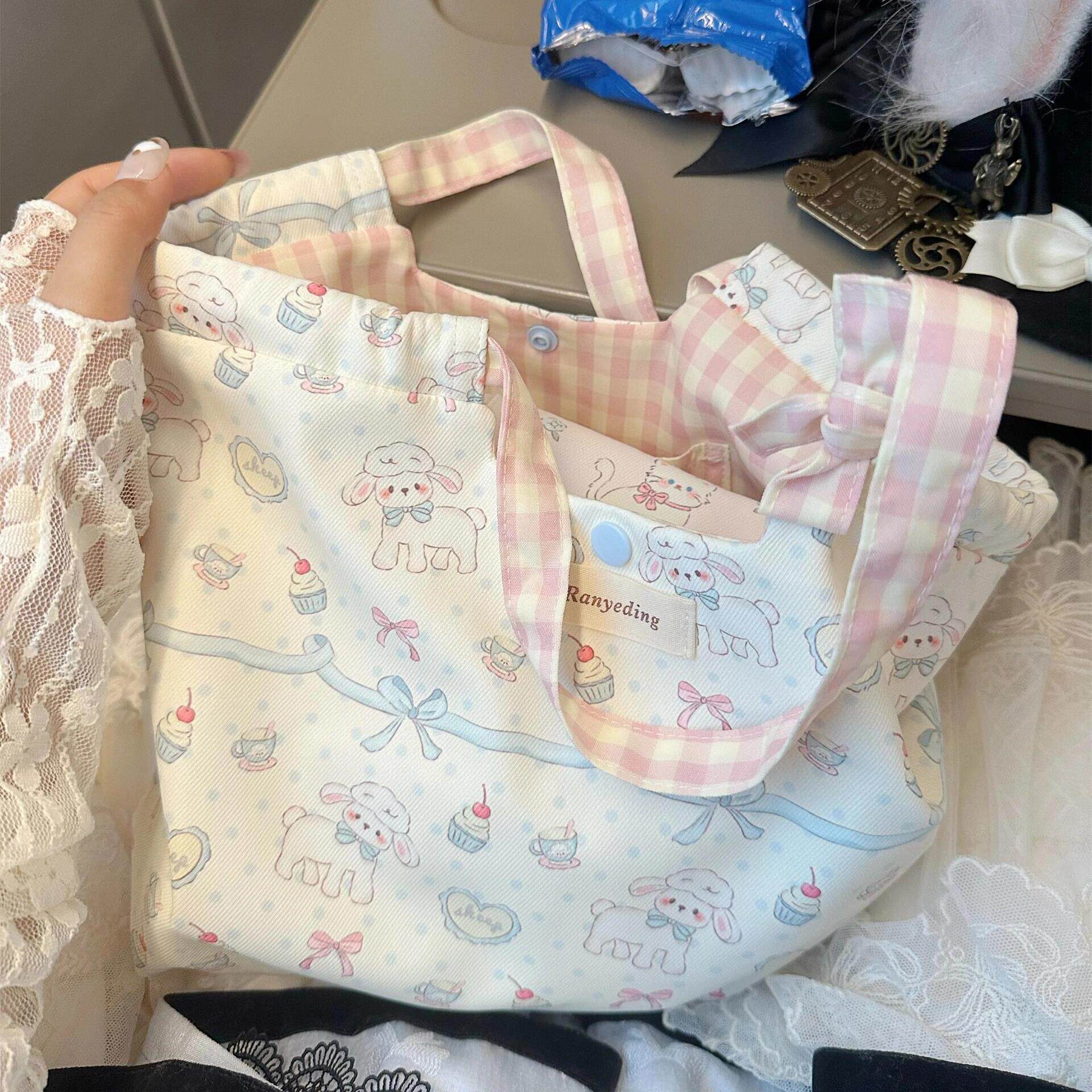 可爱绵羊帆布旅行包短途旅游出差女轻便大容量可套拉杆箱手提包