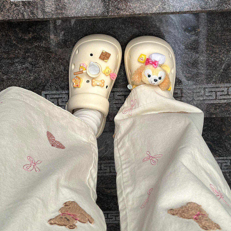 2026夏季女款饼饼洞洞鞋踩屎感