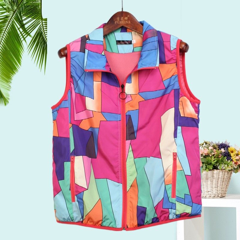 中老年春秋2021花色女装外穿妈妈马夹风衣薄款背心马甲女式外套