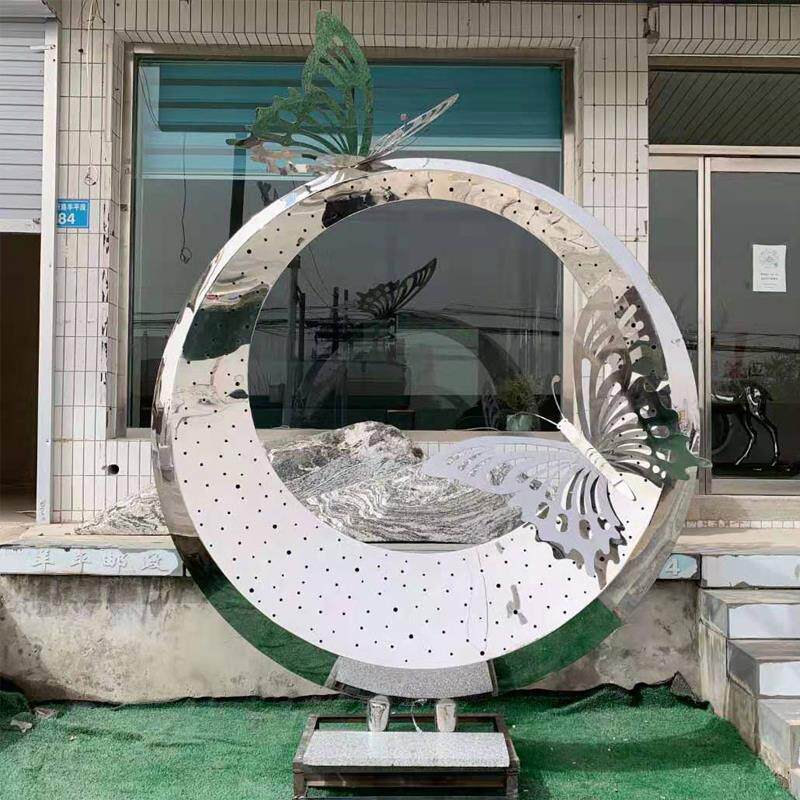不锈钢圆环小鱼雕塑金属镜面抽象鱼圆形景观造型户外售楼部装饰