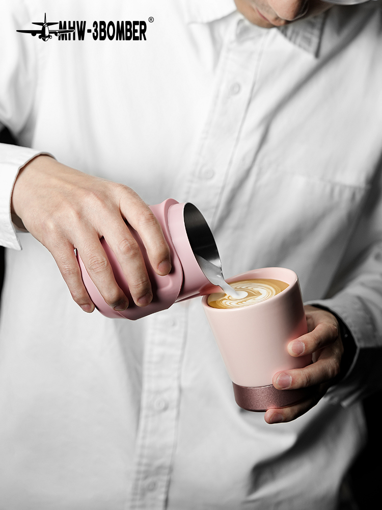 MHW-3BOMBER轰炸机GT拉花缸 U型缸嘴不锈钢奶泡杯咖啡拉花杯无柄