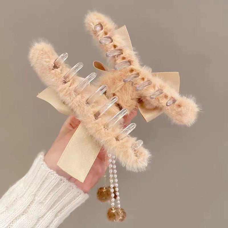 Fur Plush Grab Clip Hair Ball Tassel Pendant Bow Hairpin Bac