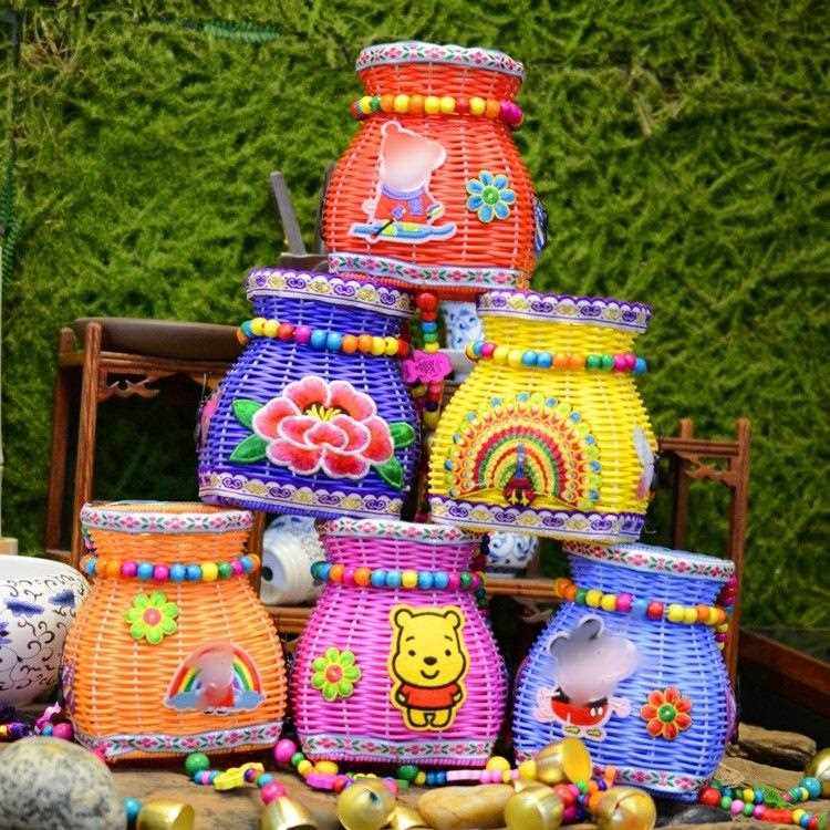 直销新款竹编藤编儿童小背篓风铃 鱼篓铃铛 酒吧客栈墙幼儿园挂饰