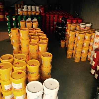 直销新款现货供应南京钟山牌DX-2型线切割工作液乳化油18L蓝色桶