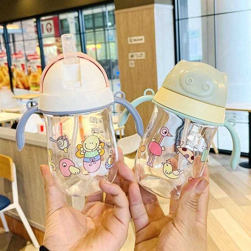 直销新款卡通儿童水壶带手柄塑料杯防呛婴儿吸管杯便携宝宝塑料水