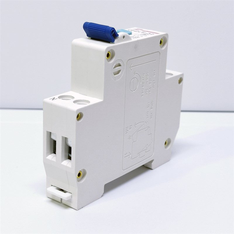 DZ30系列断路器超薄IDPNA一体占一位 单片1P带漏电保护器空气开关