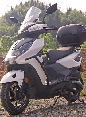 适用于三阳火凤凰前保险杠防摔护杠FNX125改装尾箱架前挡风玻璃