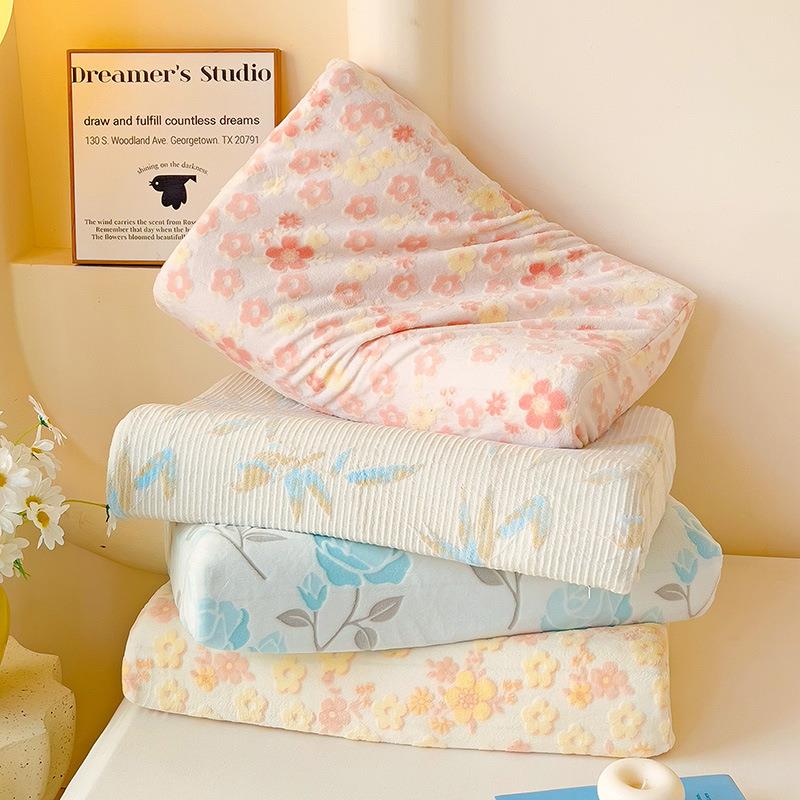 新款直销雕花绒乳胶枕套40x60一对装冬季加绒枕头套30x50儿童记忆