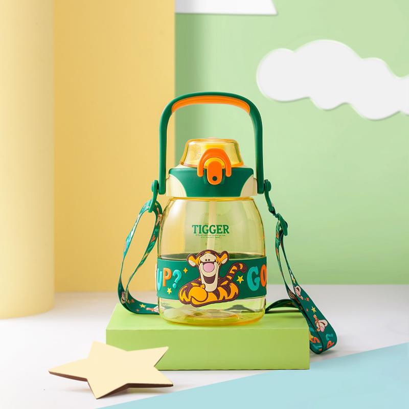 新款直销草莓熊大容量水杯高颜值塑料杯1200ml网红吸管大肚杯时尚