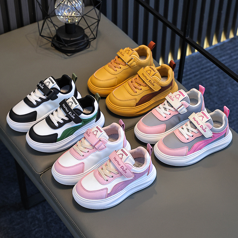 花花小黄鸭童鞋男童鞋2024春秋新款皮面防水女孩休闲儿童运动鞋子