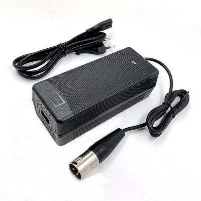 通用24V老人成人滑板车电动轮椅球车载充电器带智能转灯充满自停