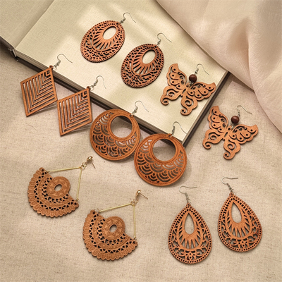 欧美复古风木质镂空耳环