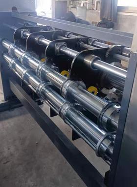 瓦楞纸箱 分纸压线 开槽机 手动左右同步横移 slotting machine