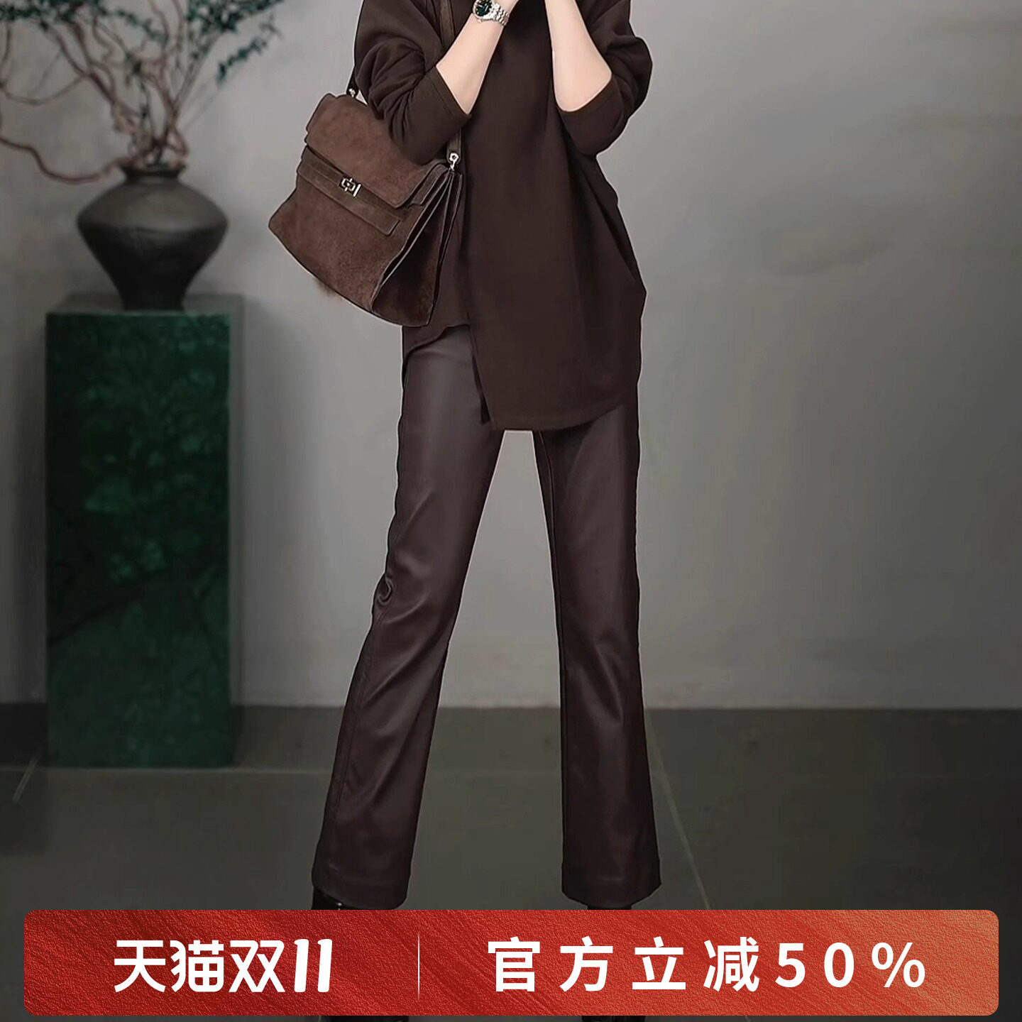 溶溶【摩登曲线】RONGRONG 高腰塑形显瘦复古酷飒加绒微喇皮裤911