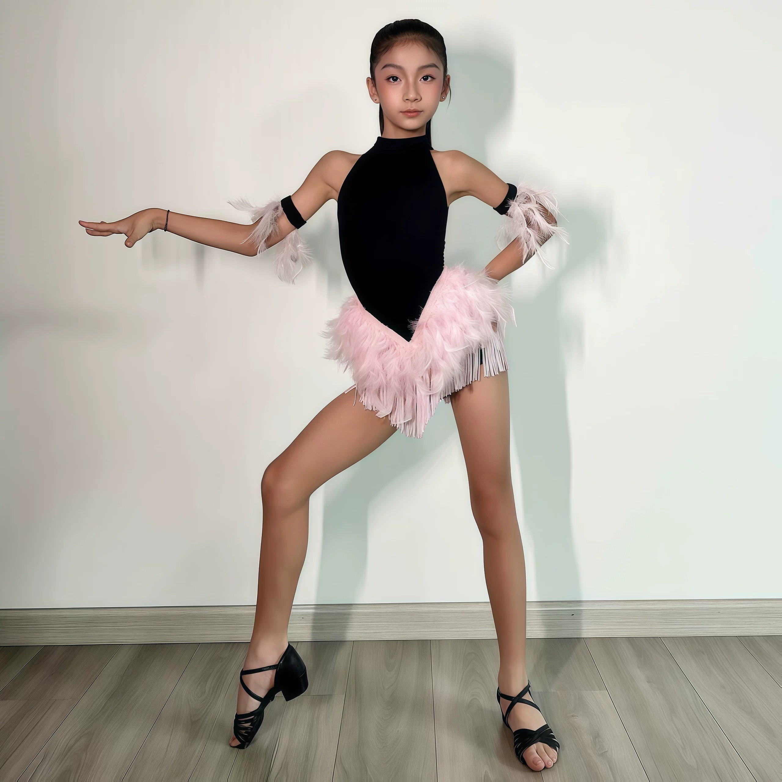 新款拉丁舞2026春秋季女童鸵鸟毛日常舞蹈服练功服比赛服表演服装