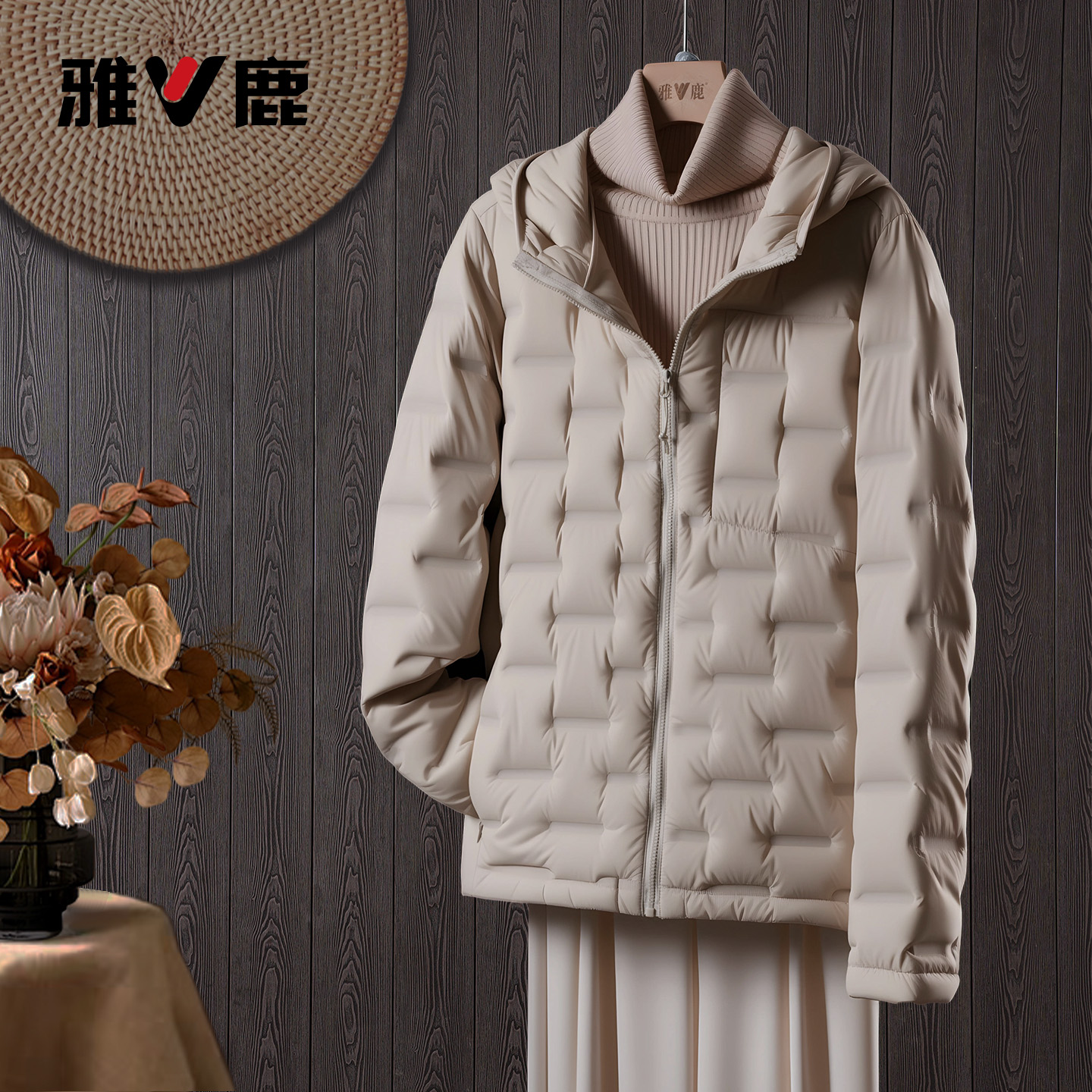 雅鹿冬季连帽轻薄短款羽绒服