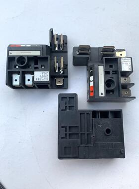日本Tzk ATL-3P 接线端子排带保险丝座 20A 250V 现货请直拍 全新