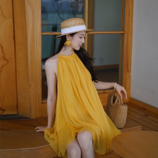 泰国三亚旅游拍照黄色露背小个子沙滩短裙绝美海边度假连衣裙超仙