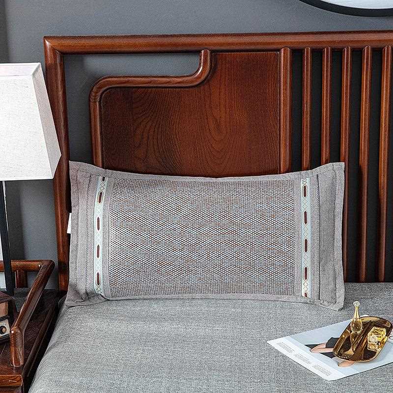 新款直销竹枕头夏季凉爽成人超大号凉枕荞麦壳枕单人护颈枕助睡眠