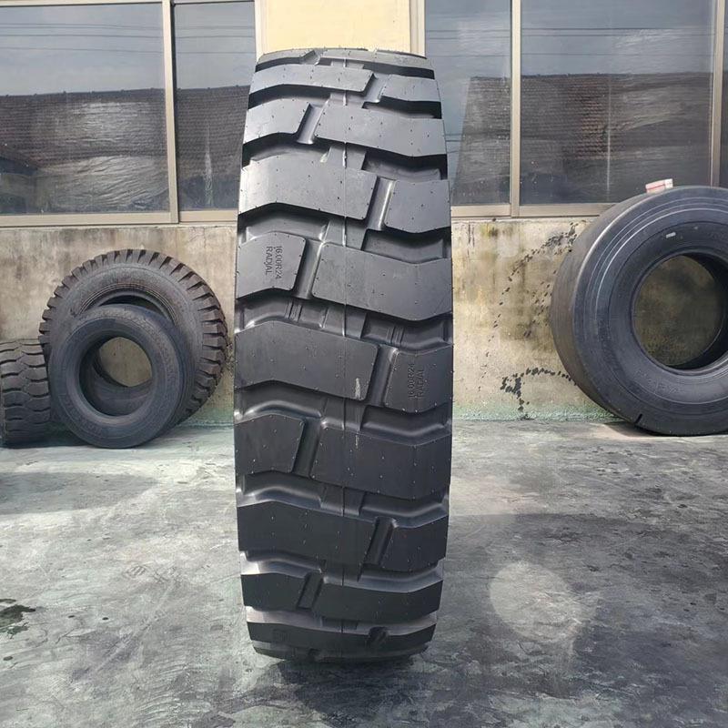 1600R24轮胎 1400R24平地机全钢丝工程机械加厚耐磨轮胎
